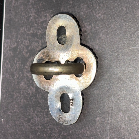 Elegant Labradorite Gemstone Ring - Picture 7 of 9